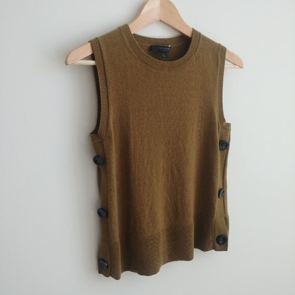Ann Taylor wool sleeveless sweater top olive green Small Petite buttons - Picture 2 of 15